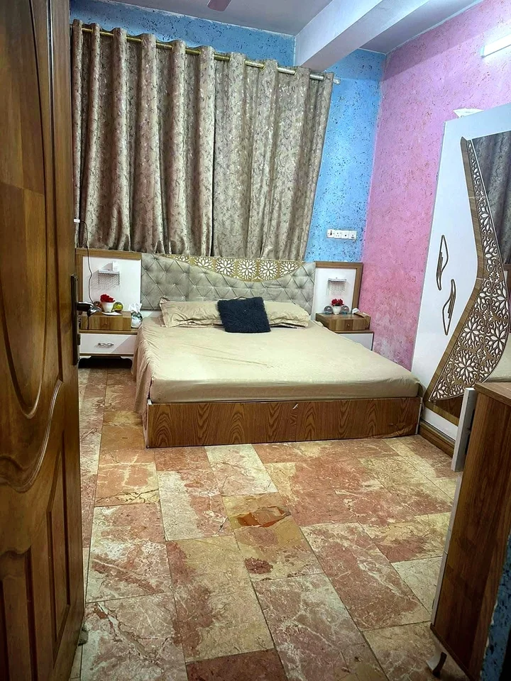 عمارة للبيع – كرادة داخل