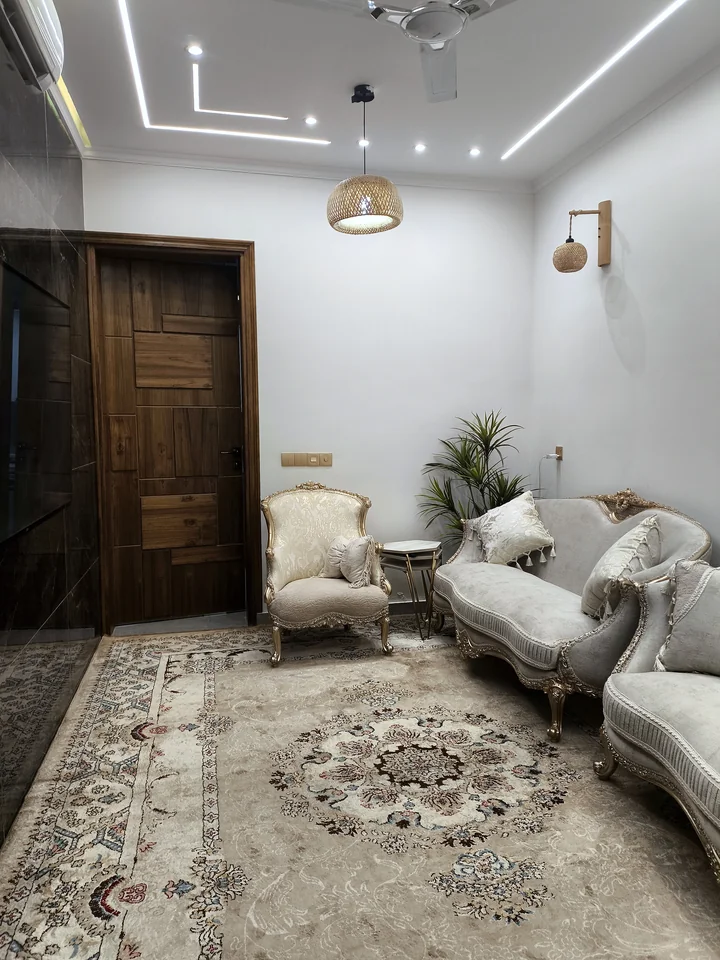 للبيع بيت في شارع فلسطين المهندسين مساحته 50م بناء حديث يتكون من طابقين معزولات
